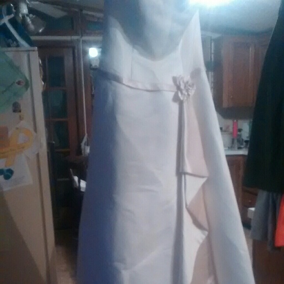 Wedding dress and veil (worn once with tags) - Picture 3 of 8